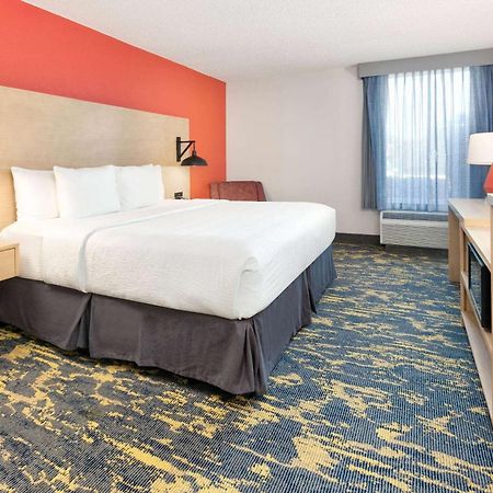 La Quinta By Wyndham Dallas - Las Colinas Hotel Irving Eksteriør billede